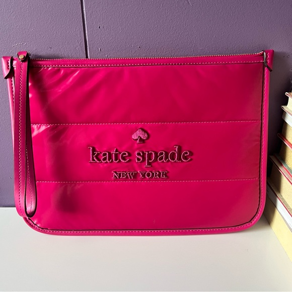 Kate Spade Ella Puffy Wristlet - Picture 1 of 3